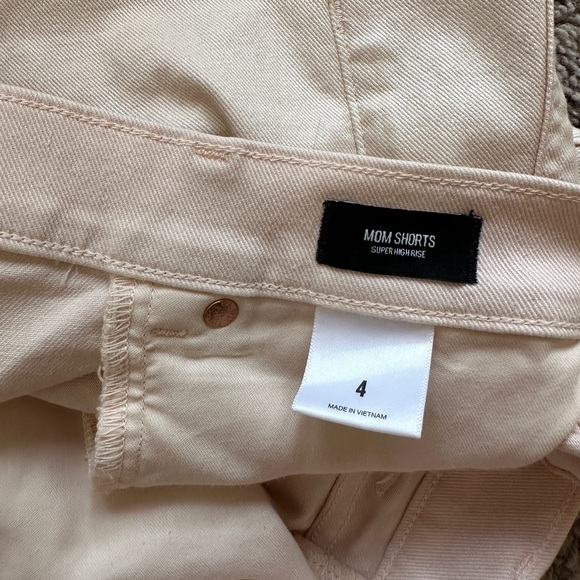 Express Super High Waisted Coated Mom Shorts - Pale Pink - Size 4 - Picture 5 of 6